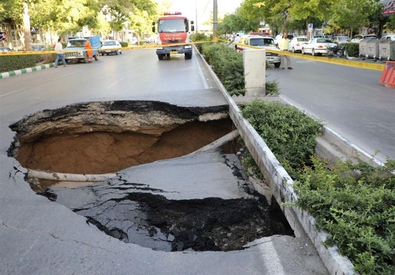 دلایل فرونشست زمین در مناطق شهری