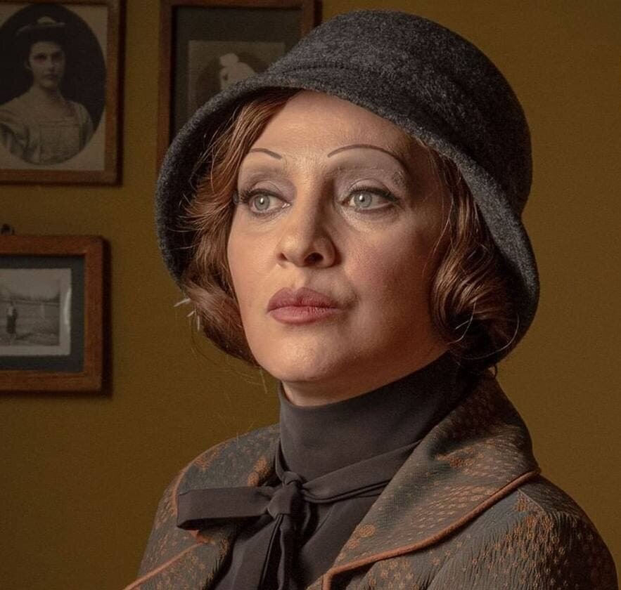 عکسی از گریم متفاوت رویا نونهالی در سریال خانگی