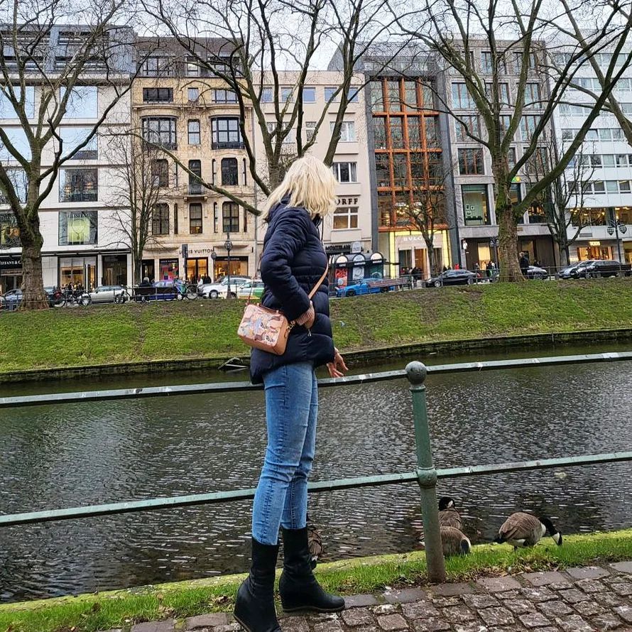 کشف حجاب مهناز افشار به آشتی با یاسر رامین ربط دارد؟/ تصاویر کشف حجاب مهناز افشار به آشتی با یاسر رامین ربط دارد؟/ تصاویر