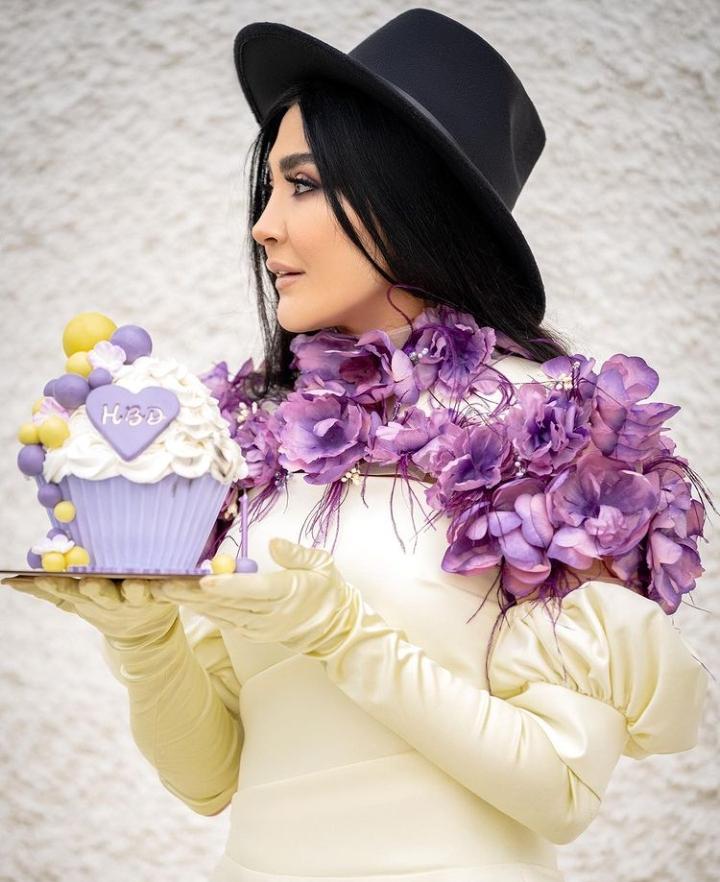 استایل و ژست های عجیب مریم معصومی در جشن تولدش/ تصاویر