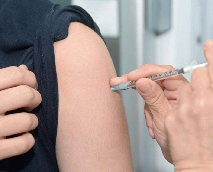 پاسخی علمی به ادعای مغناطیسی شدن بدن بر اثر تزریق واکسن‌ کرونا