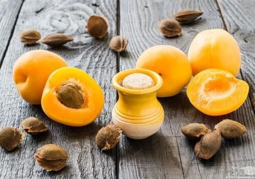 مضرات هسته زردآلو