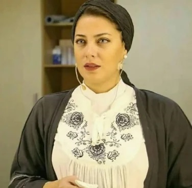 طناز طباطبایی