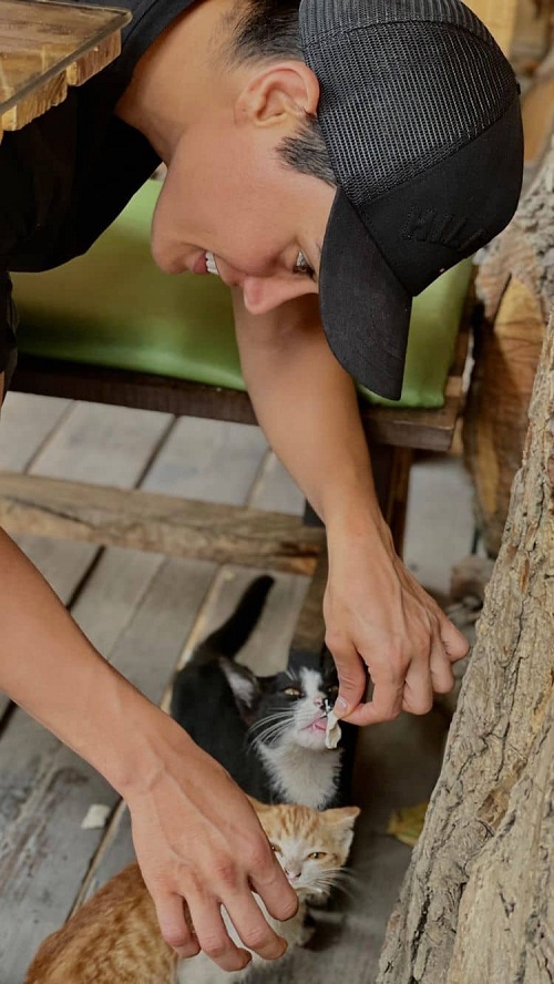 تینا آخوندتبار