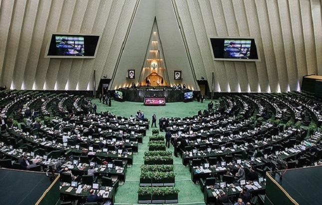 درخواست نمایندگان برای بررسی لایحه رتبه‌بندی معلمان