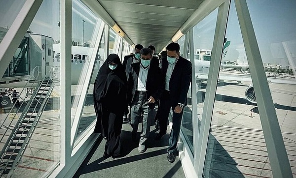 اولین تصاویر از احمدی‌نژاد و همسرش در دبی