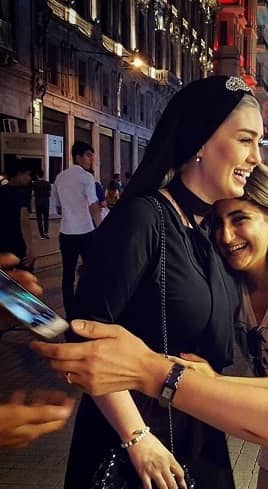 عکس لو رفته از پوشش سحر قریشی در ترکیه + عکس عکس لو رفته از پوشش سحر قریشی در ترکیه + عکس