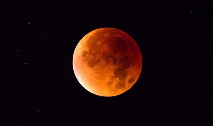 ماه‌گرفتگی 