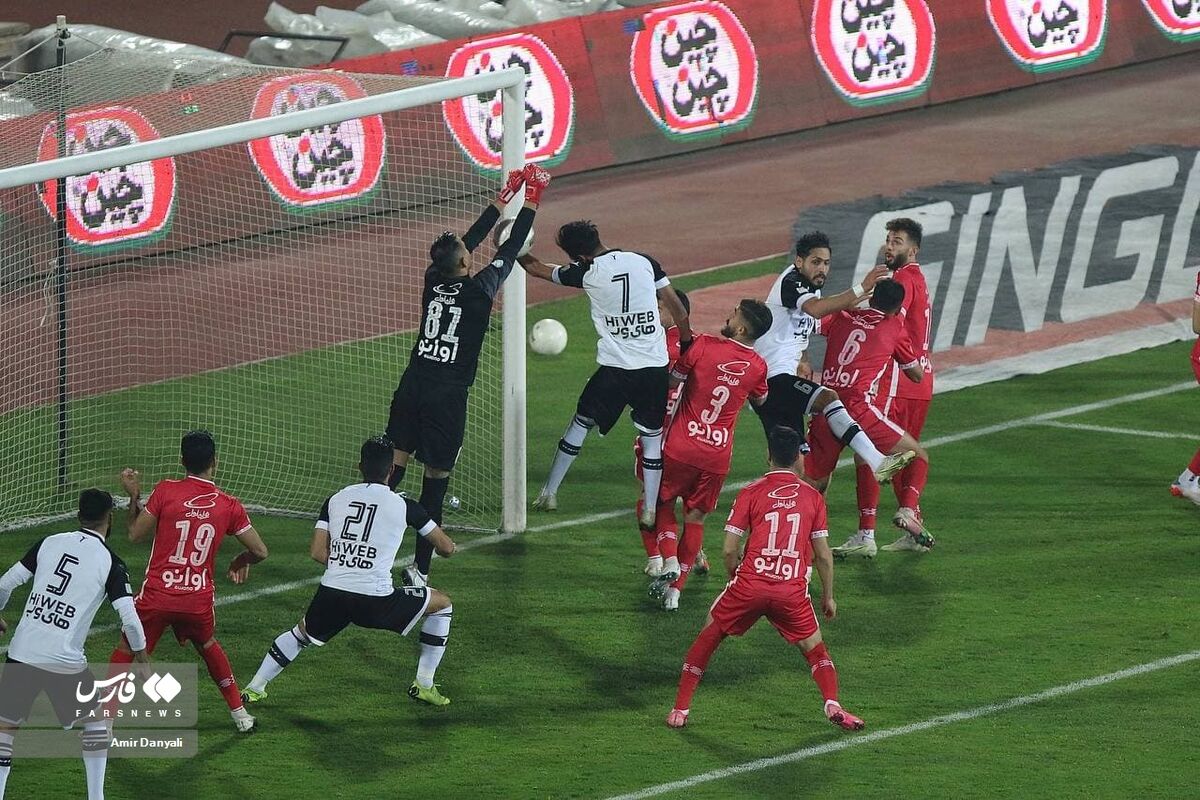 ستاره پرسپولیس باخت به هوادار را گردن استقلال انداخت!