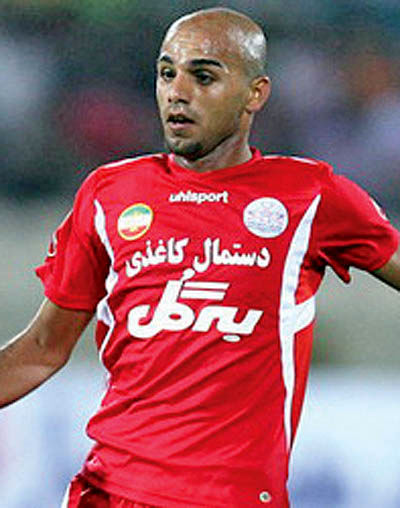 عادل کلاه کج