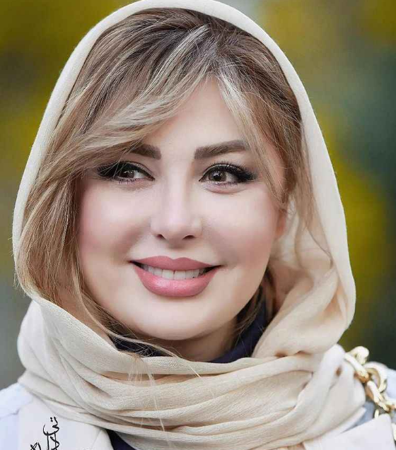 چهره میکاپ شده نیوشا ضیغمی با مو‌های بلوند + عکس