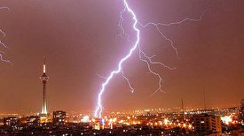 آغاز رگبار و رعد برق در تهران تا ساعات دیگر / فیلم