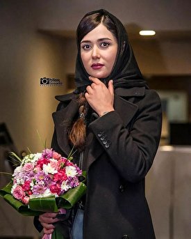 آهنگ مخصوص دی جی معروف برای ورود پریناز ایزدیار به مهمونی!/ فیلم