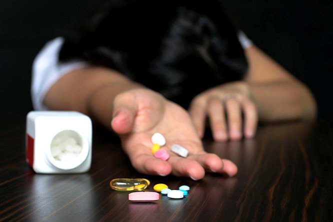 خودکشی جایگزین گفتگو شده است/ ۷۰ درصد از اقدام به خودکشیها مربوط به ازدواج است خودکشی جایگزین گفتگو شده است/ ۷۰ درصد از اقدام به خودکشیها مربوط به ازدواج است