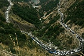 قفل شدن جاده چالوس و گیر کردن صدها خودرو در جاده!/ فیلم