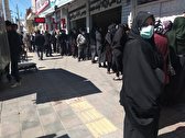 صف طولانی برای خرید مرغ در مشهد! / فیلم