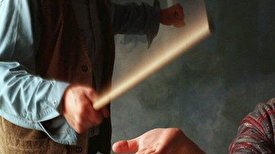 کتک زدن یک دانش‌آموز توسط معلم این بار در اصفهان/ فیلم