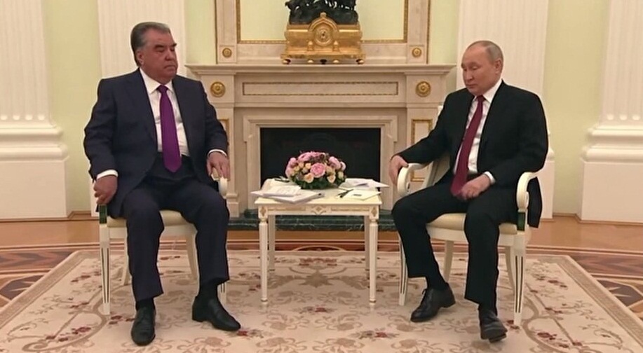 تیک‌های عصبی آقای رئیس‌جمهور سوژه شد!