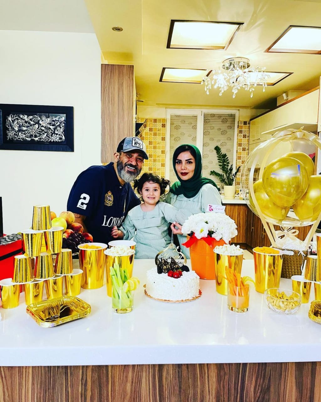 تولد شیک مهران غفوریان در کنار خانواده اش + عکس
