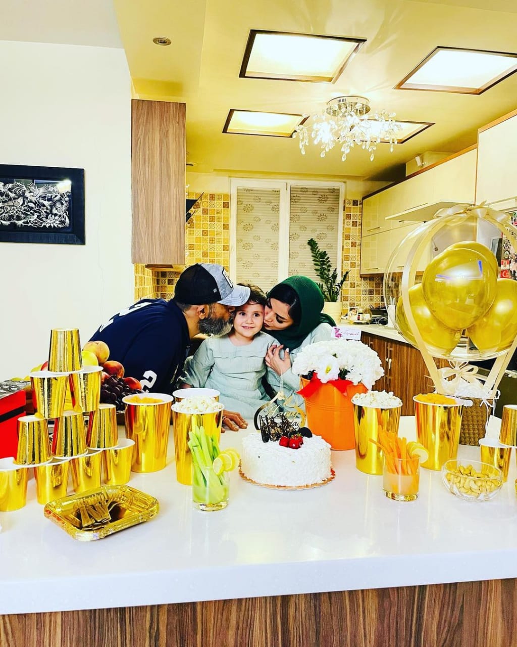 تولد شیک مهران غفوریان در کنار خانواده اش + عکس
