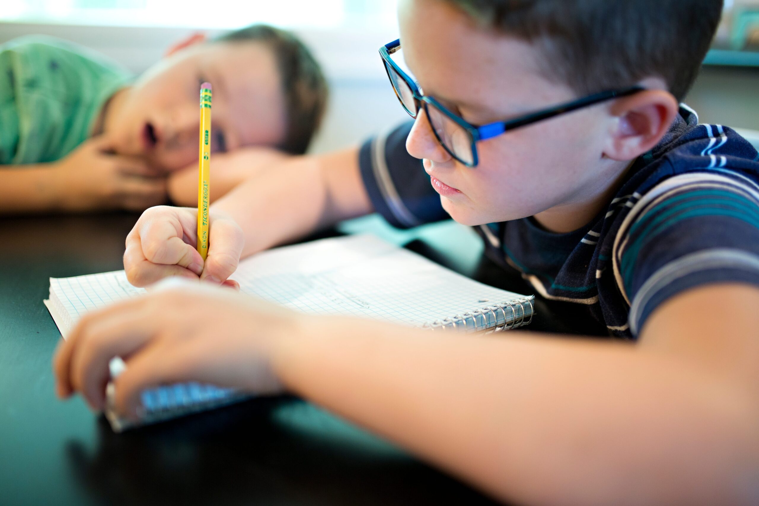 اختلال نوشتن در کودکان و راه‌های درمان آن