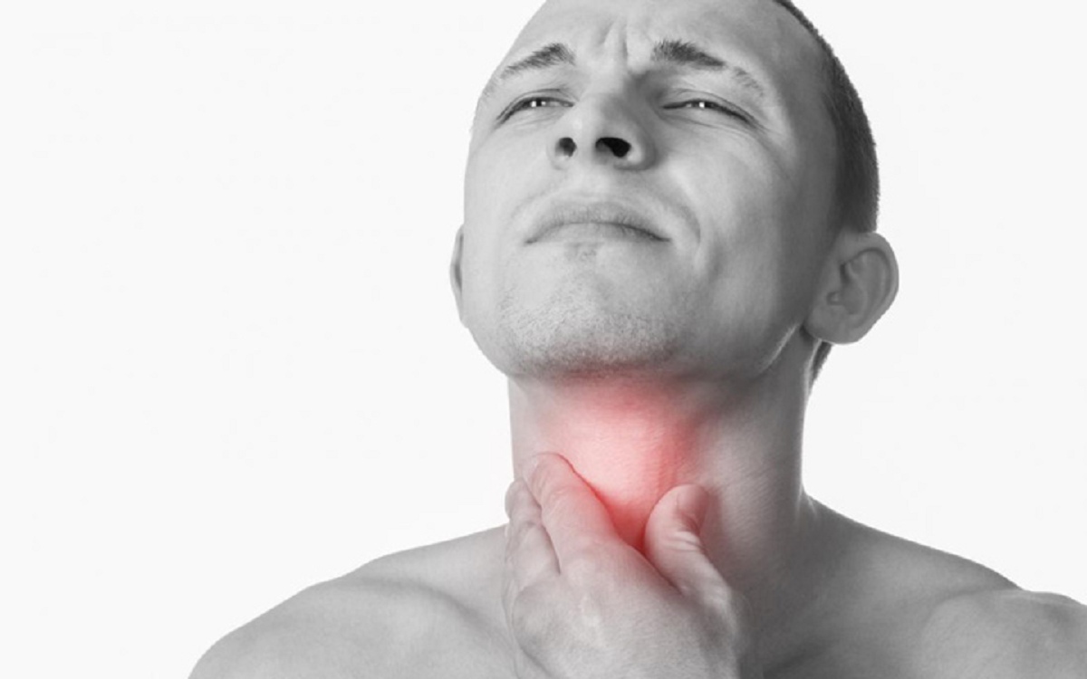 علائم ابتلا به سرطان حنجره چیست؟