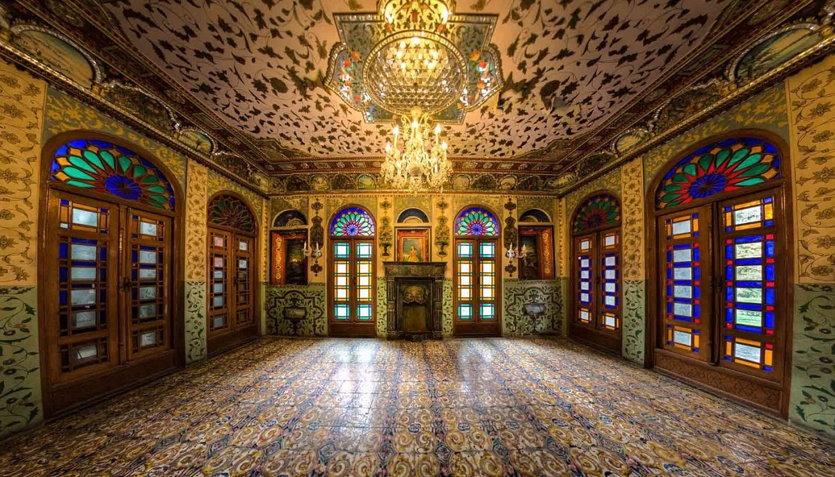 با ویژگی‌ ها و جاذبه‌ های گردشگری کاخ گلستان آشنا شوید