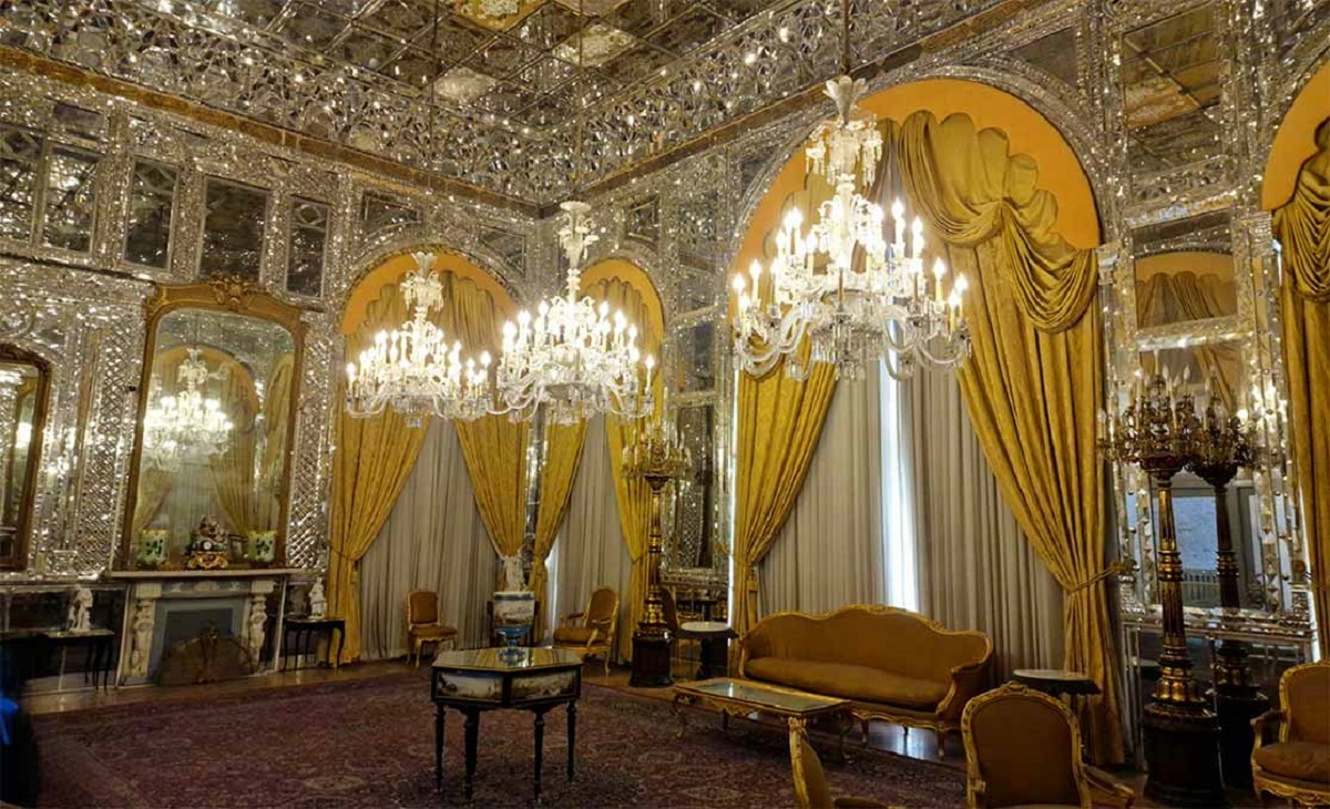 با ویژگی‌ ها و جاذبه‌ های گردشگری کاخ گلستان آشنا شوید