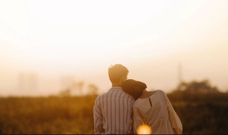 رفتار‌های زنانه که دل مردان را می‌برد