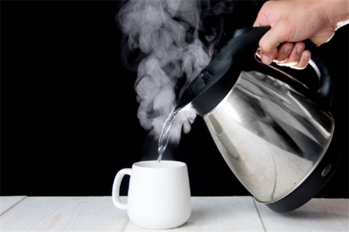 فواید نوشیدن آب داغ