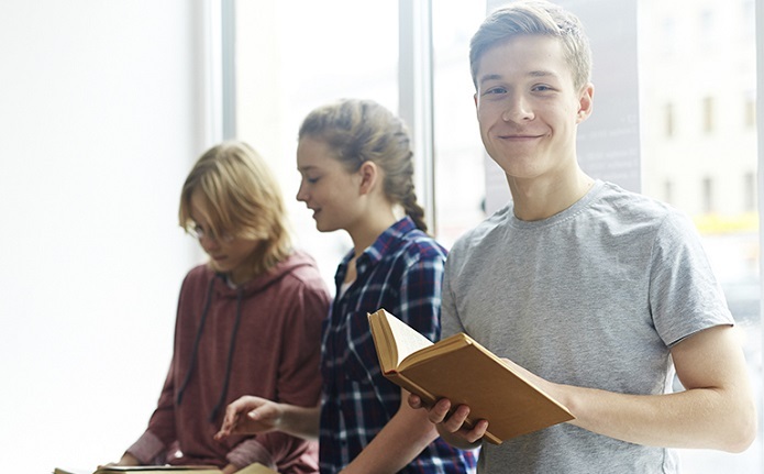 چگونه به انتخاب شغل به نوجوانان خود کمک کنیم؟