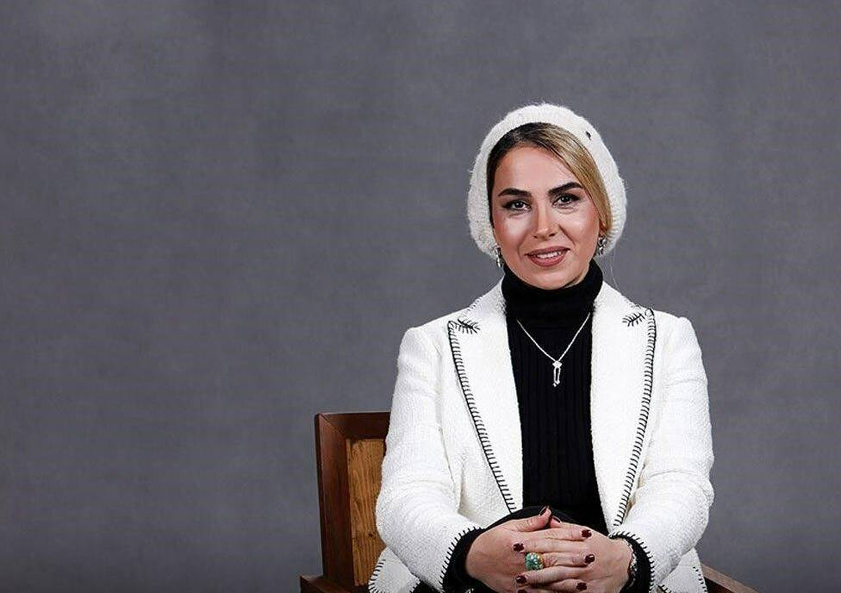 آیا تینا پاکروان با رئیس اسبق ساواک نسبت خانوادگی دارد؟ آیا تینا پاکروان با رئیس اسبق ساواک نسبت خانوادگی دارد؟