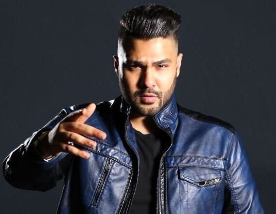 حاشیه‌سازی جدید ساسی مانکن