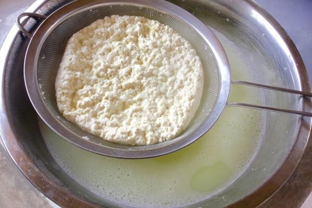 فواید آب پنیر برای سلامت و درمان بیماریها فواید آب پنیر برای سلامت و درمان بیماریها