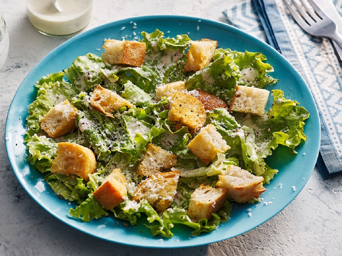 روش تهیه سالاد سزار روش تهیه سالاد سزار