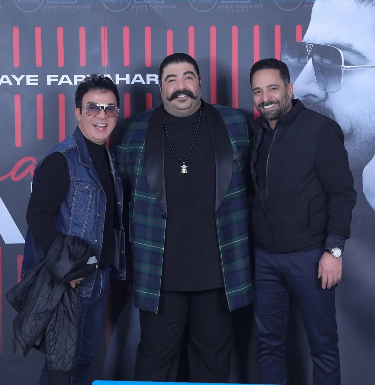 عکس/ عمو پورنگ در کنسرت خواننده معروف عکس/ عمو پورنگ در کنسرت خواننده معروف