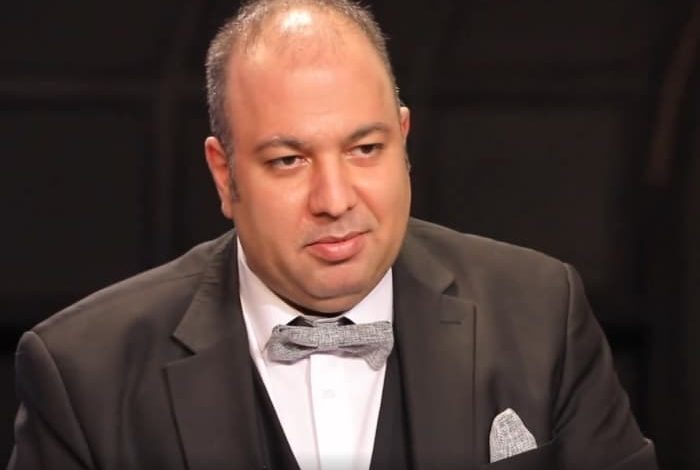 چرا روی کیک تولد علی اوجی انگشتر طلا بود؟ + عکس چرا روی کیک تولد علی اوجی انگشتر طلا بود؟ + عکس