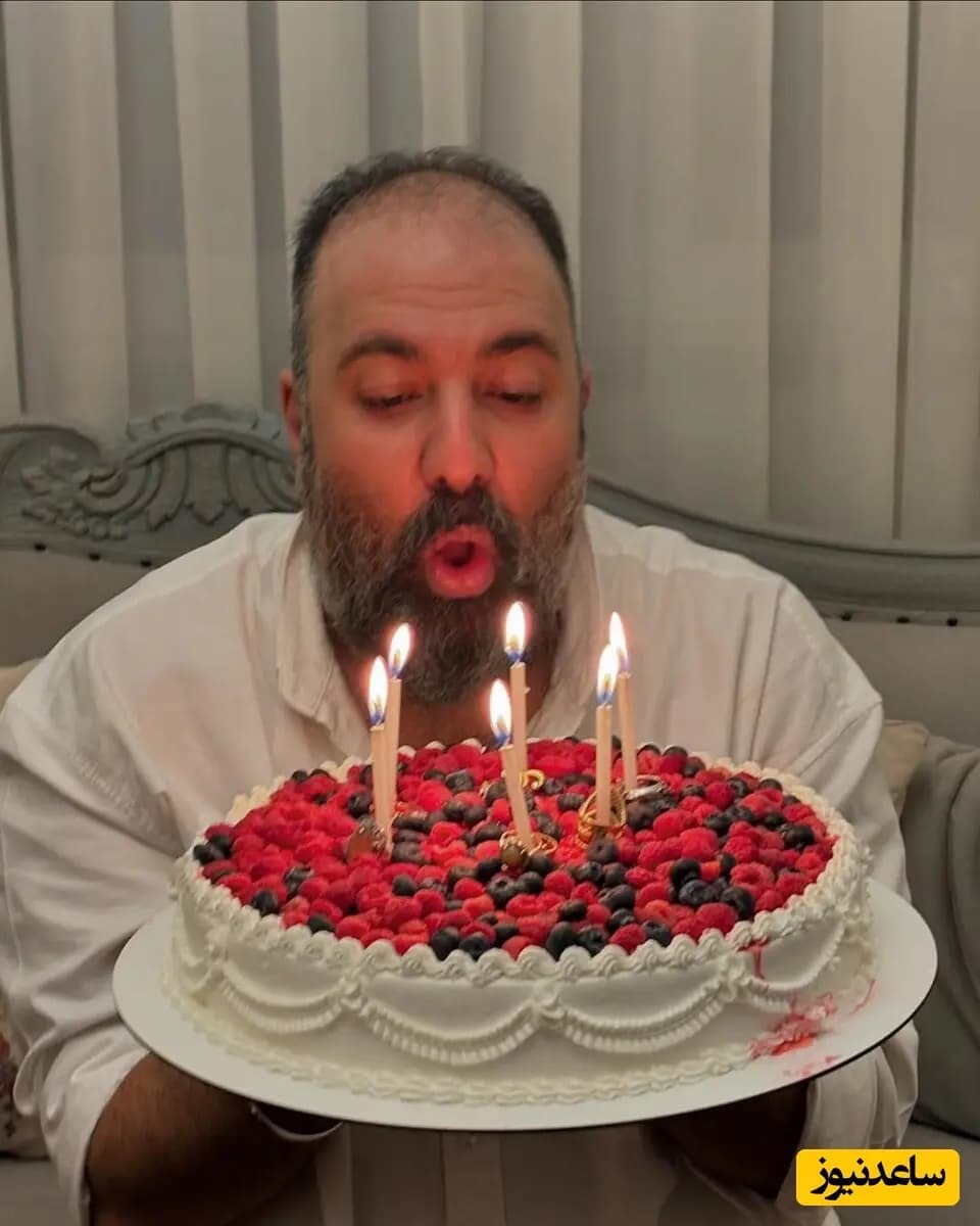 چرا روی کیک تولد علی اوجی انگشتر طلا بود؟ + عکس چرا روی کیک تولد علی اوجی انگشتر طلا بود؟ + عکس