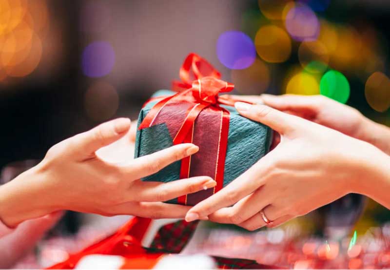 راهنمای انتخاب بهترین هدیه نوروزی راهنمای انتخاب بهترین هدیه نوروزی