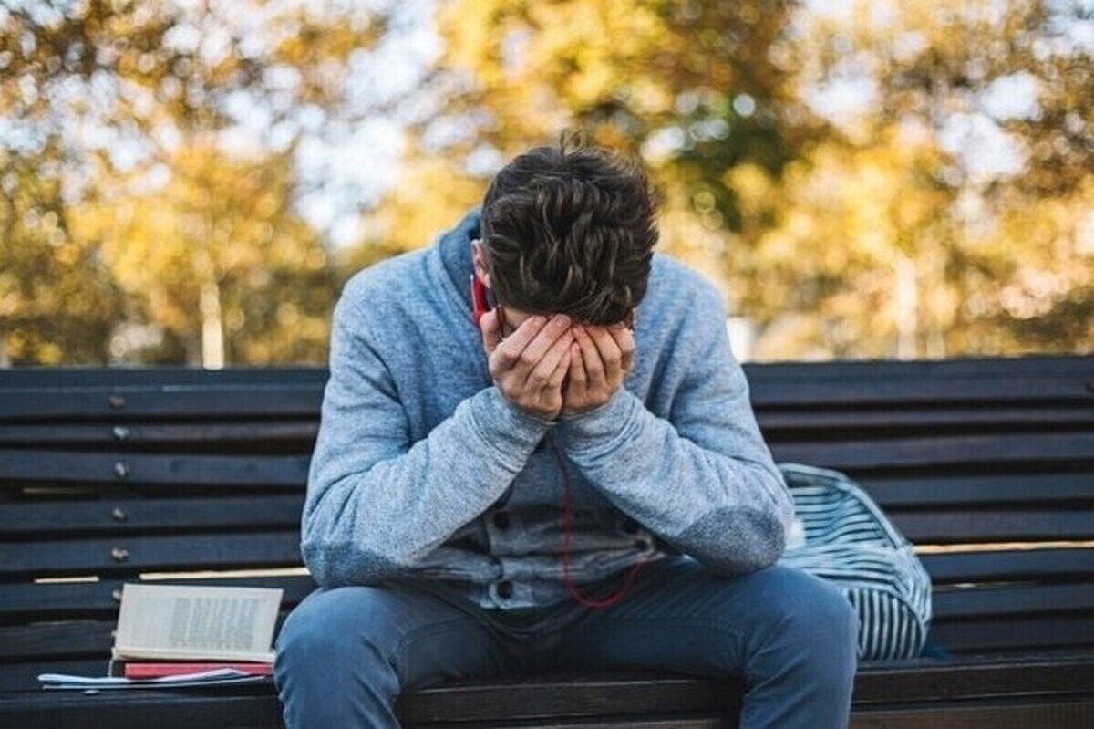 افسردگی فصلی و نشانههای آن را بشناسید افسردگی فصلی و نشانههای آن را بشناسید