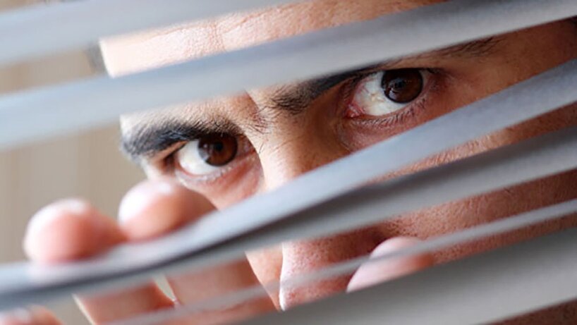 تله بی‌ اعتمادی چگونه زندگی شما را نابود می‌کند؟