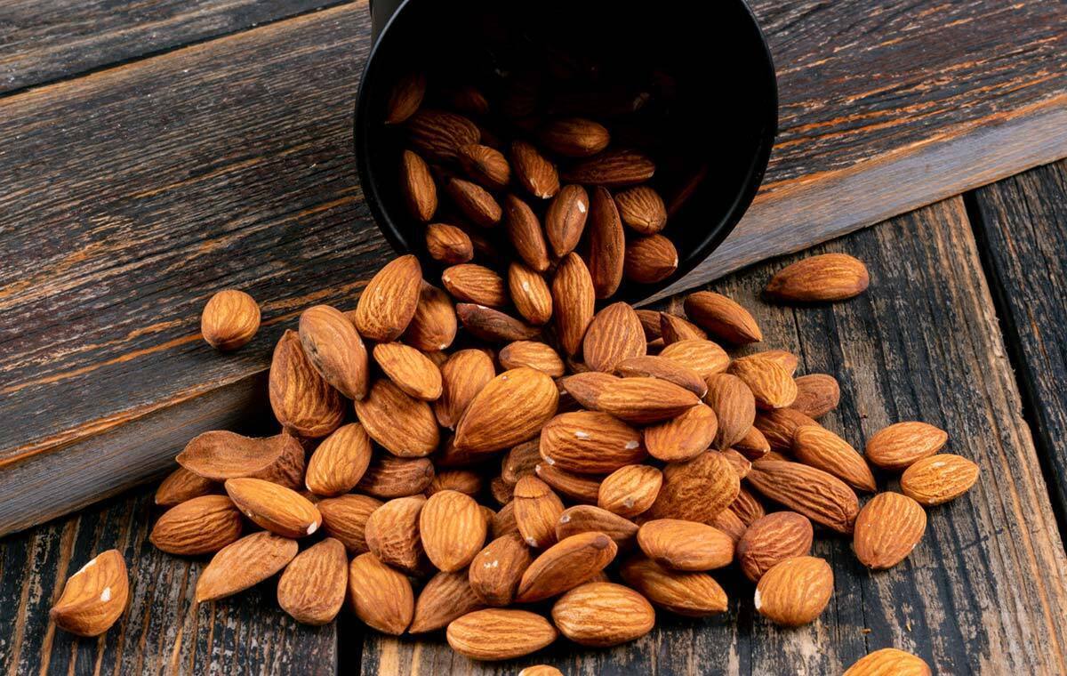 خواص و فواید بادام خیس خورده / بادام خیس خورده و این همه خاصیت؟! خواص و فواید بادام خیس خورده / بادام خیس خورده و این همه خاصیت؟!