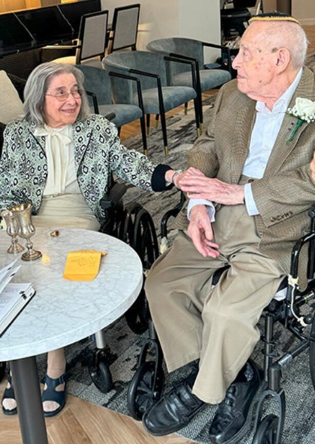 مراسم ازدواج پیرترین عروس و داماد دنیا +عکس مراسم ازدواج پیرترین عروس و داماد دنیا +عکس