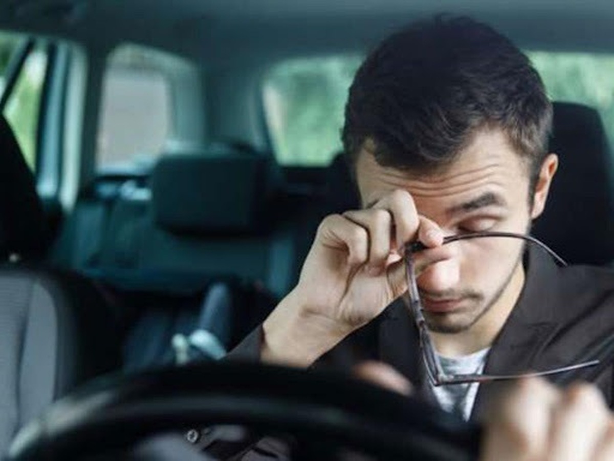 توصیههای طلایی برای جلوگیری از خوابآلودگی در ترافیک توصیههای طلایی برای جلوگیری از خوابآلودگی در ترافیک