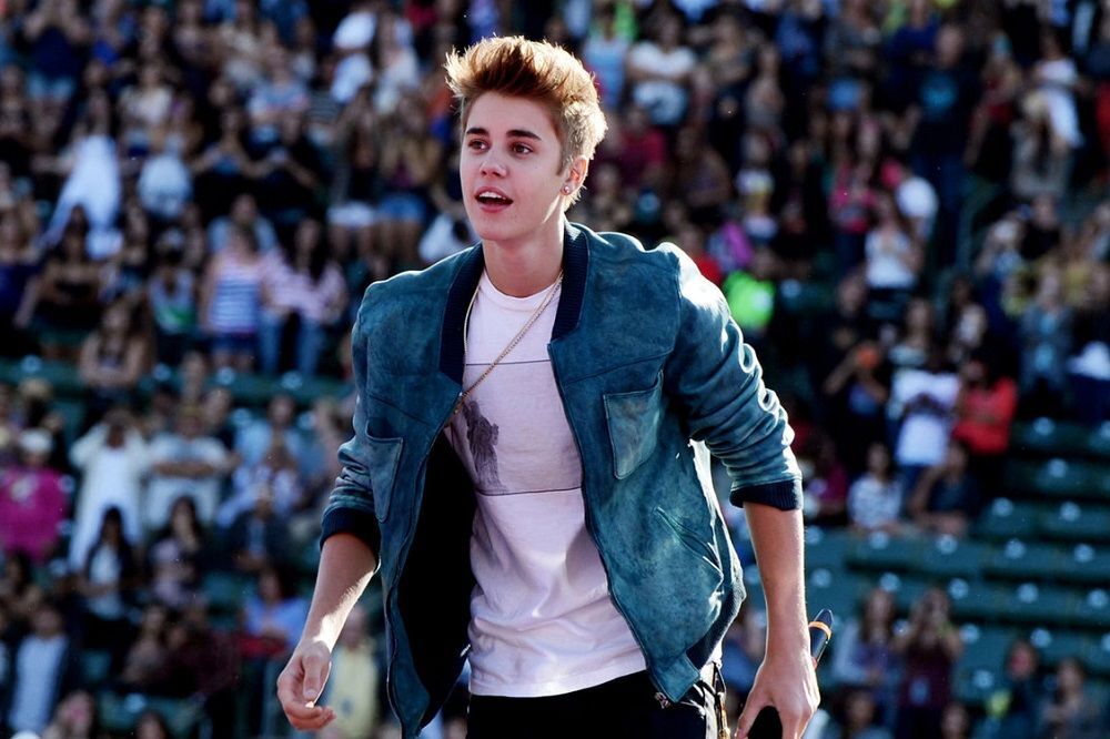 جاستین با این عکس جنجالی آبروی سلنا گومز را برد