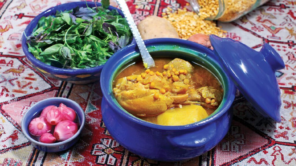 طرز تهیه آبگوشت سنتی و قهوه خانه‌ای اصیل دو پیازه