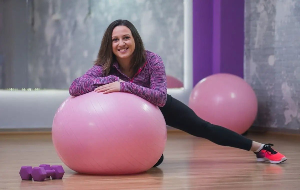 پیلاتس چیست و برای چه کسانی مفید است؟ پیلاتس چیست و برای چه کسانی مفید است؟