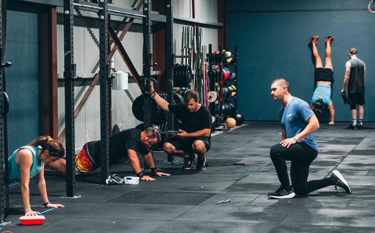 ورزش کراس فیت چیست و مناسب چه کسانی است؟