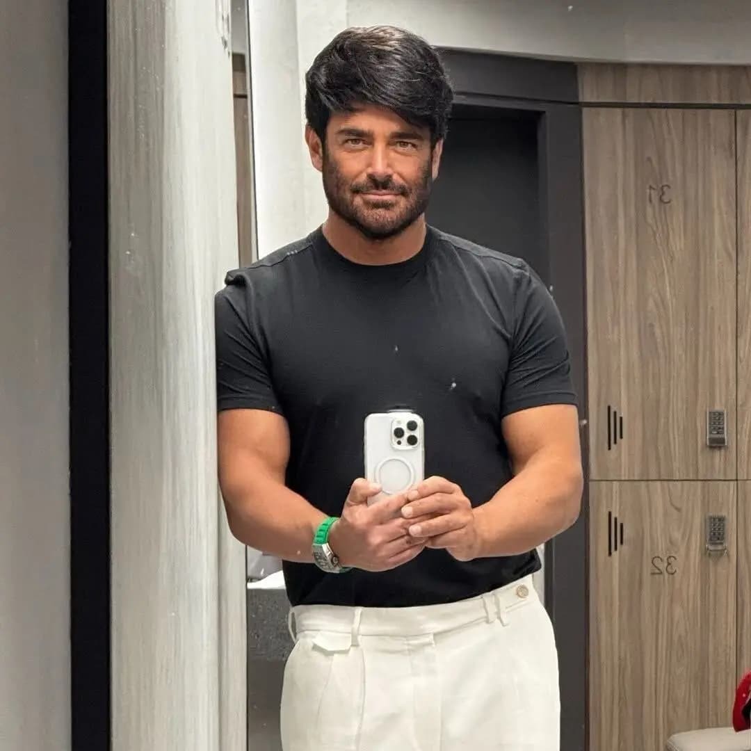 عکس/ مدل موی غیر منتظره محمدرضا گلزار عکس/ مدل موی غیر منتظره محمدرضا گلزار