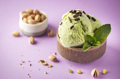 طرز تهیه بستنی پسته‌ای ۵ دقیقه‌ای در منزل!